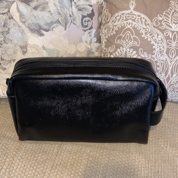 ♣️NWT Massei Genuine Leather Toiletry Bag - Picture 3 of 11